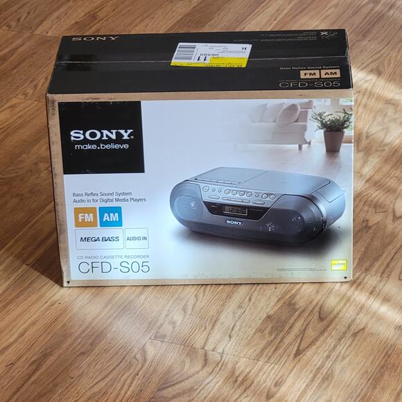 Sony CFD-S05 CD/Headphone Jack/CD-R Playback/Radio/CD-RW.../Cassette NEW SEALED - Picture 2 of 9